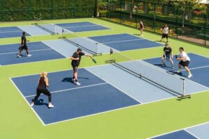 Pickleball thu hút đông đảo người chơi