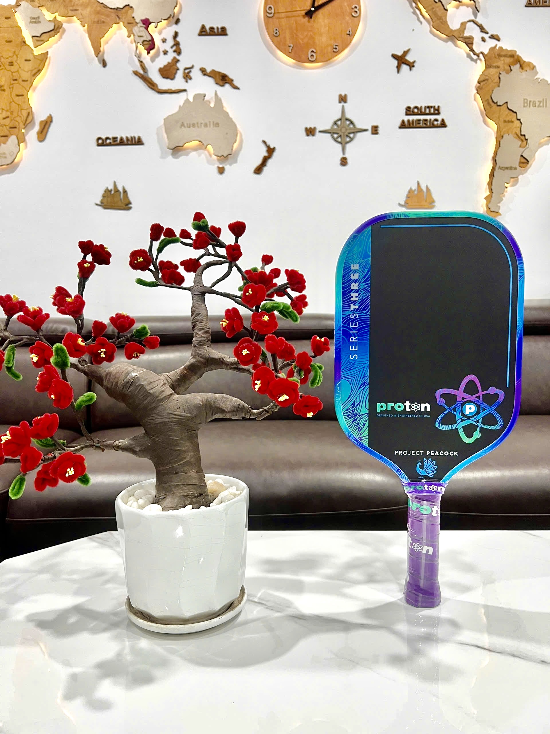 Vợt Proton Peacock – Bứt Phá Sức Mạnh